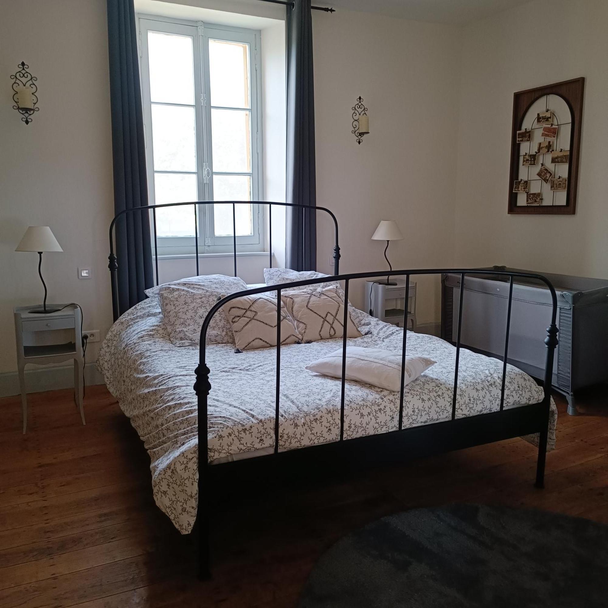 Montgaillard-de-Salies Baladous Bed & Breakfast 部屋 写真